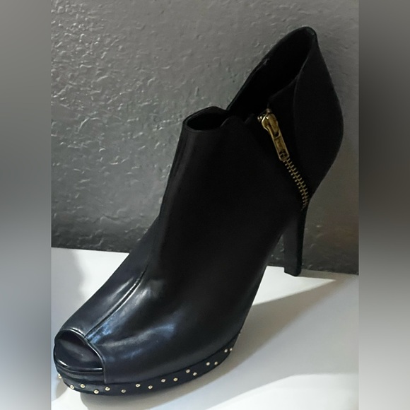 Reba size 9 black booties with open toe, Preowned - Picture 2 of 6